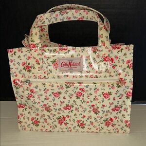 NWT Cath Kidston Vinyl Floral Tote Bag